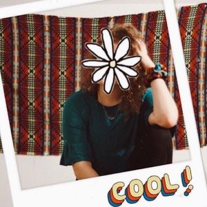 teal ruffle sleeve tee